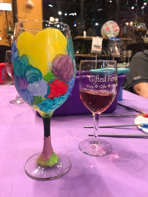 wine therapy heart glass2